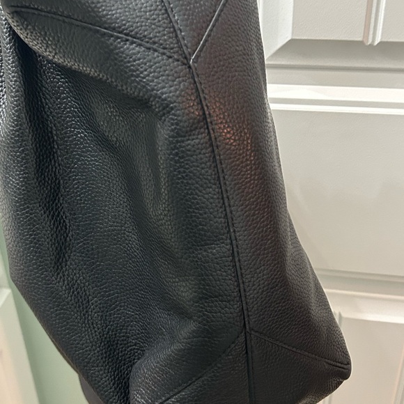 Michael Kors Large Black Purse - Picture 3 of 6